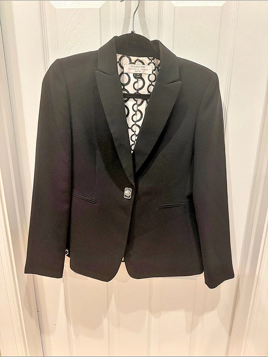 Tahari Jackets & Blazers - Tahari Arthur S Levine Petite Black & White Size 2P Like New